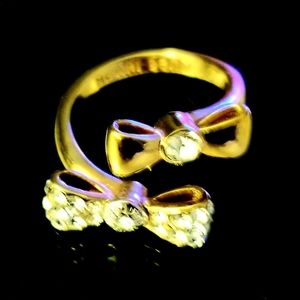 Henri Bendel (Signed) Vintage Goldplated /Rhi